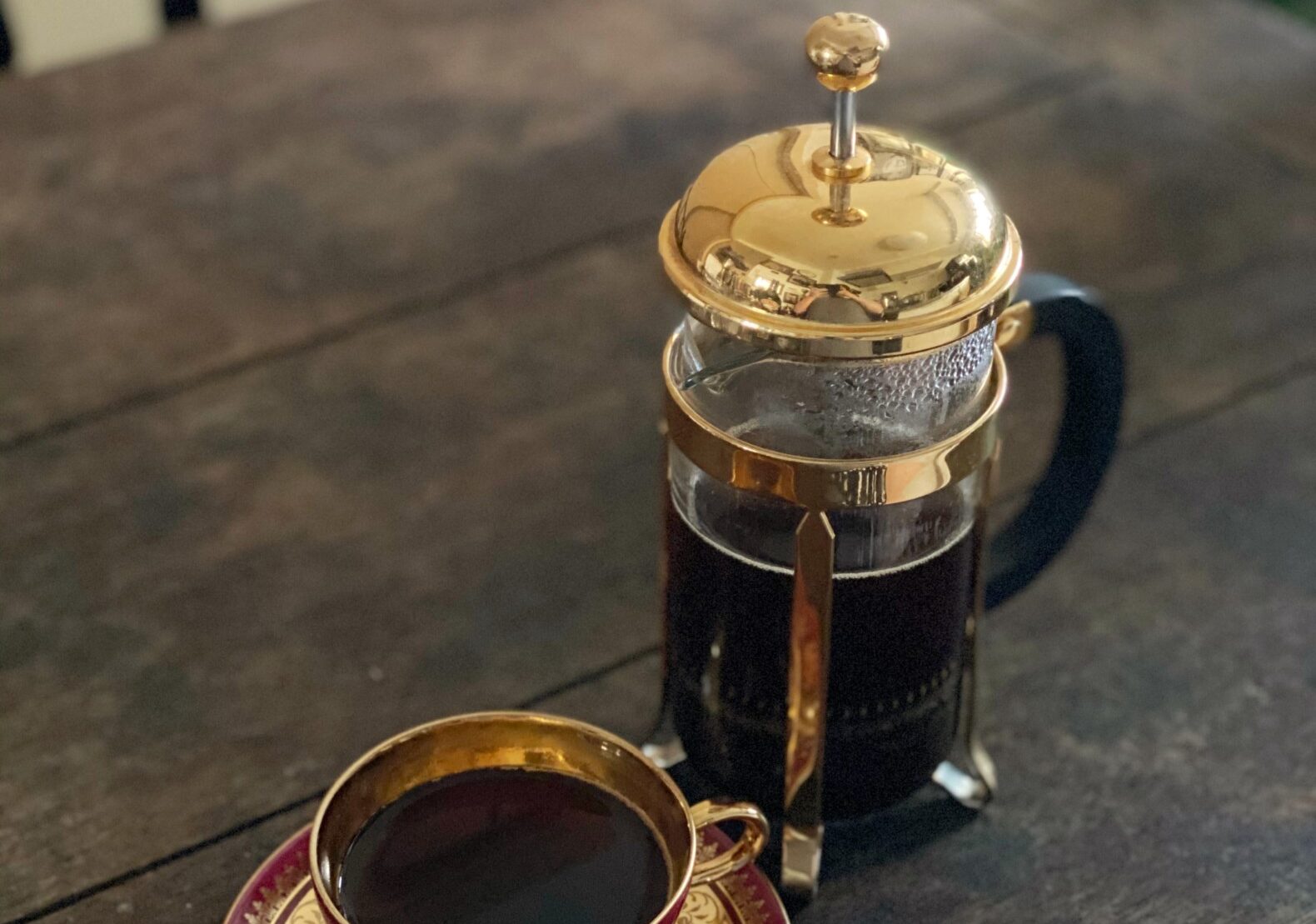 フレンチプレスでのコーヒーの淹れ方 簡単で美味しい抽出方法 詳細解説 A K Coffee