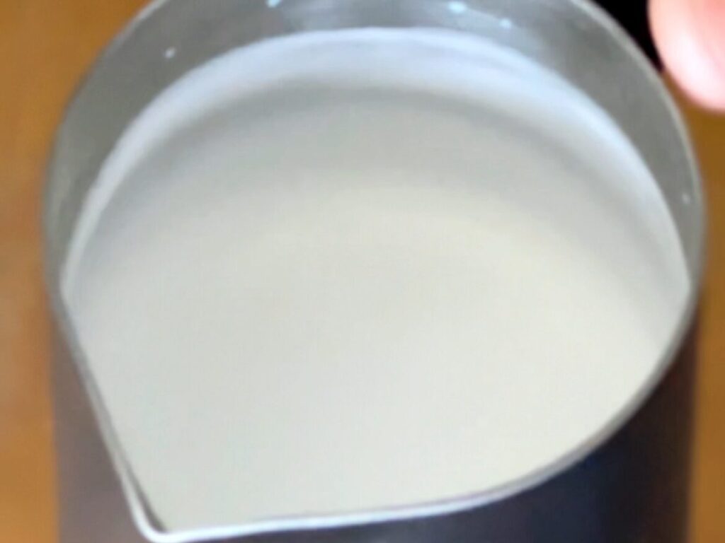 ナノフォーマーでスチームし終わったミルクの画像